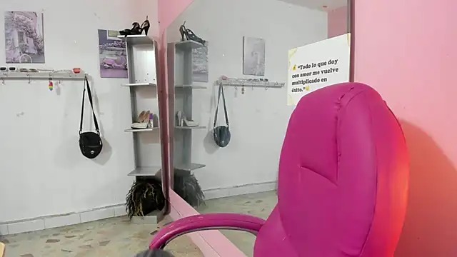 Онлайн чат XXX CAMILA--REY