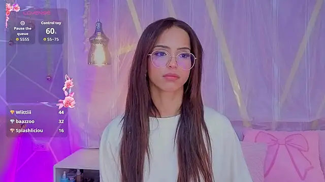 دردشة EmmyCortez الجنسية المباشرة