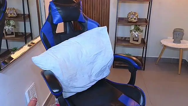 Chat XXX Live Kenya--Buhle