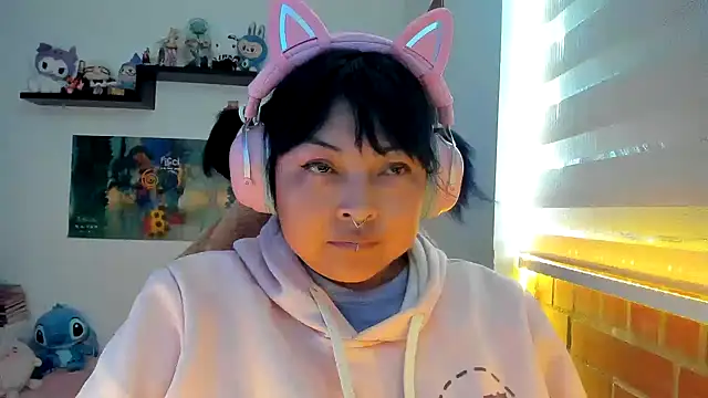 Shaddycute_ লাইভ XXX চ্যাট