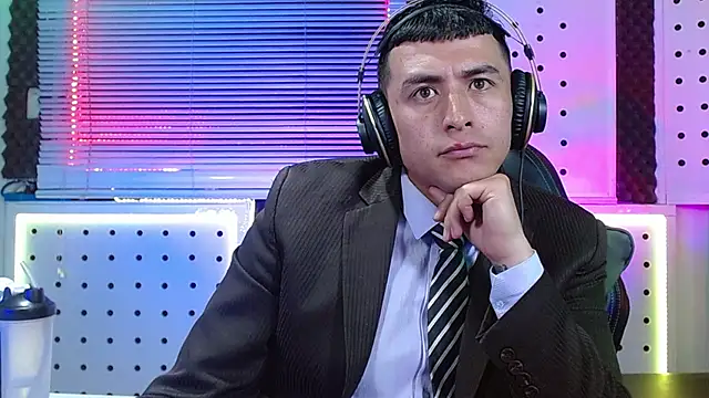 Godofcumxxx élő XXX-chatje