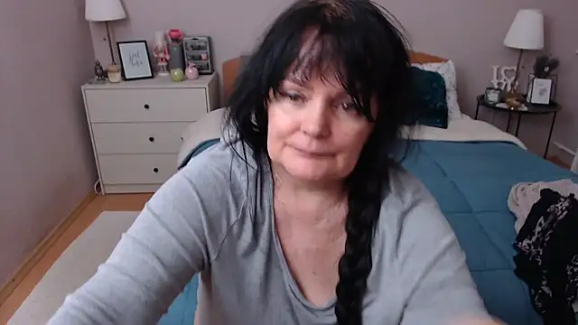 Show modela LeveMe2Nightt na web-kameri