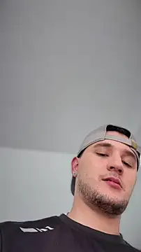 Massimo_Fiore: απευθείας συνομιλία ΧΧΧ