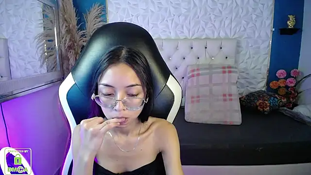 NathaliaSweet_11's Live XXX Chat