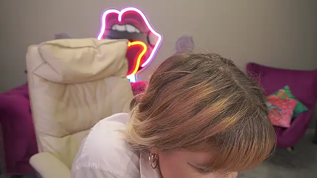 BellaLaPetit – Live XXX-chat