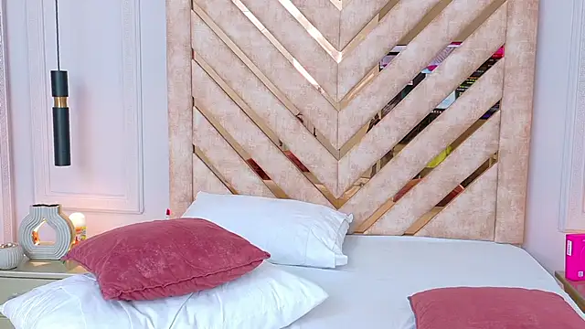 NicoleBlum élő XXX-chatje