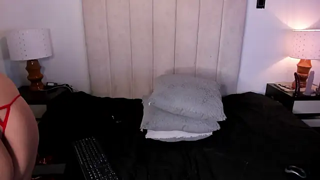 XXX chat uživo modela MarthinaBaker