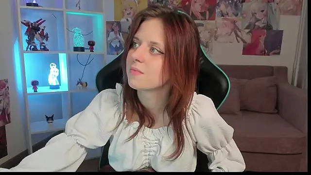 Chat +18 de FreyaVey ao vivo