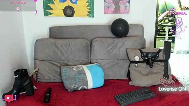 julianne_stoone élő XXX-chatje