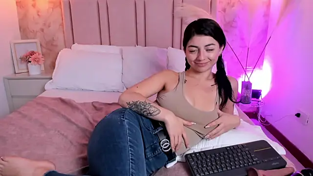 anntonella_watson Chat XXX in diretta