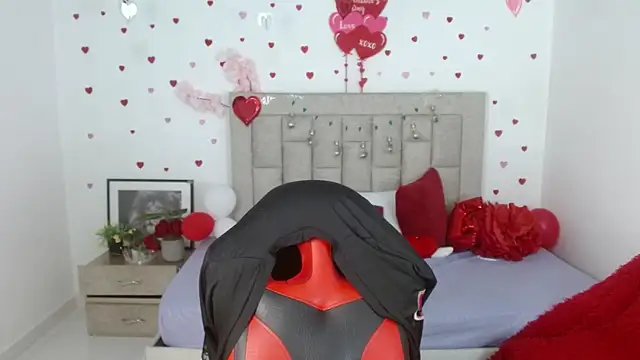 Chat XXX en directo de Caius_fox