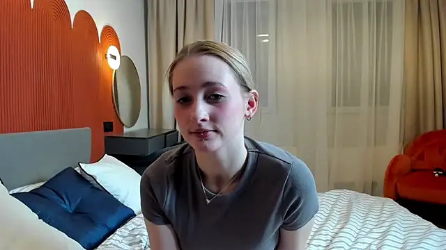 TraceeRebollar's Live XXX Chat