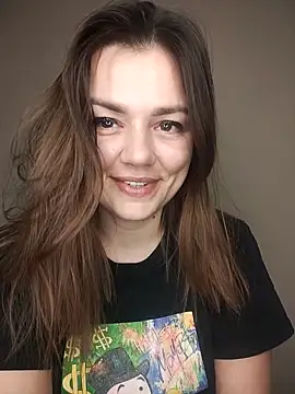 دردشة KrissSexi الجنسية المباشرة