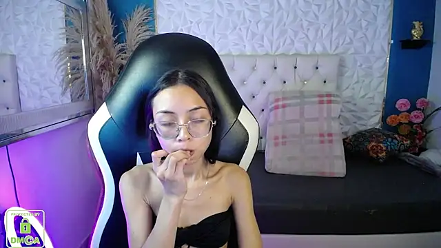 NathaliaSweet_11 élő XXX-chatje