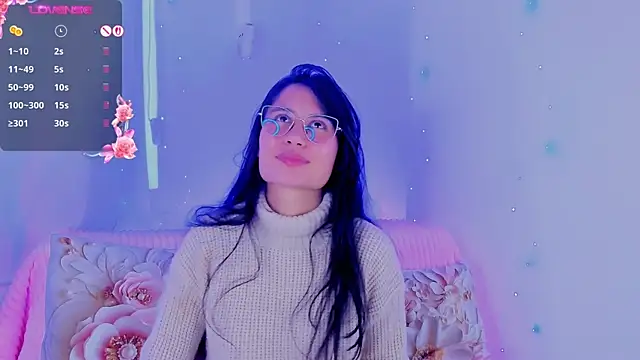 Chat +18 de NayeCloud ao vivo