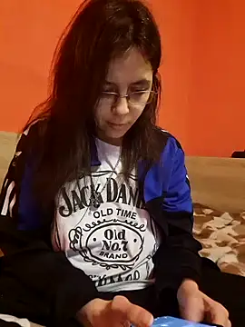 Chat +18 de rposhta1991 ao vivo