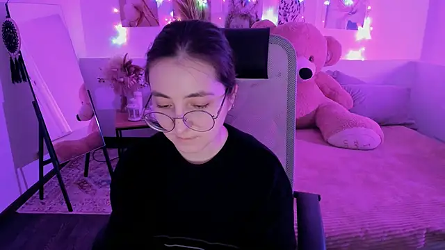 VirtuallVoyant Chat XXX live