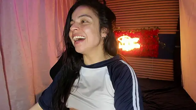 rosse_2504 Adlı Modelin Canlı XXX Sohbeti