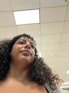 Pokazy przed kamerką – allybluee777