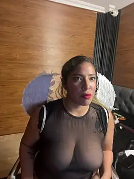 Yvonny27 – Live XXX-chat