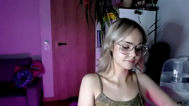 XXX chat uživo modela LexiexPlay