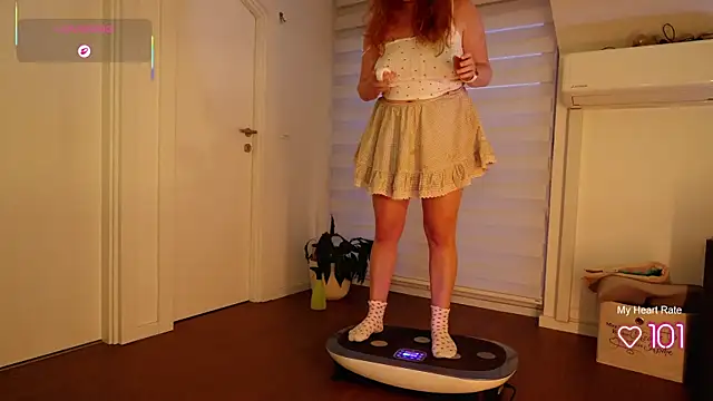 แชท XXX สดของ GingerAleMILF