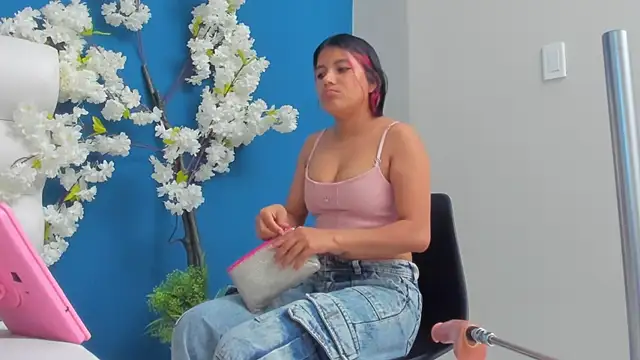 letty_straus Chat XXX live