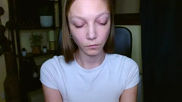 EmillyPlay – Live XXX-chat