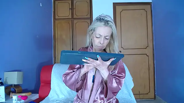 sophia_ny Chat XXX live