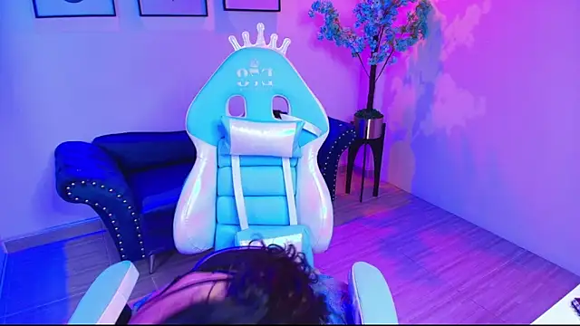 Maddie_T18 Live XXX-chat