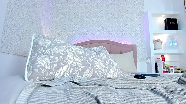 Cutie-Kim 现场XXX聊天