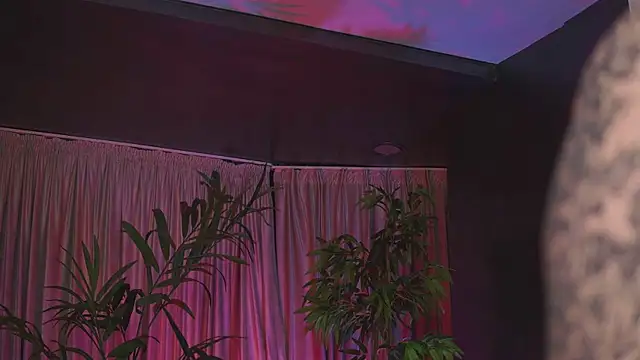 HotBustyBabeX's Live XXX Chat