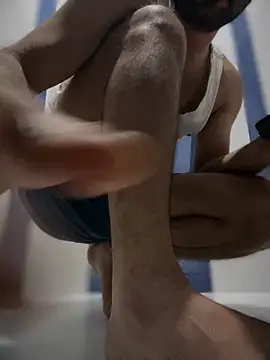 DesiHotBoy69: онлайн-секс-чат