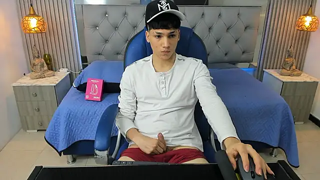 SamBlack_: онлайн-секс-чат