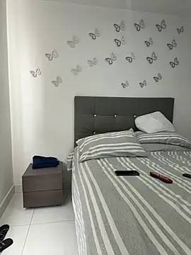 ANTONELLA_VIOLETA_ Adlı Modelin Canlı XXX Sohbeti