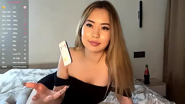 Ur_neighbor_Kira Adlı Modelin Canlı XXX Sohbeti