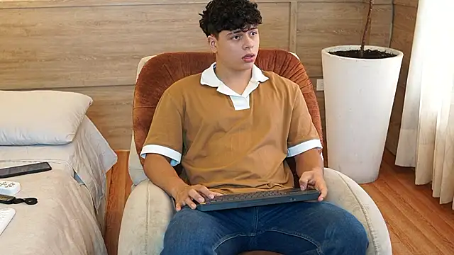 Ethan_occonor Adlı Modelin Canlı XXX Sohbeti