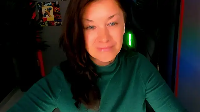 AnaMills Adlı Modelin Canlı XXX Sohbeti