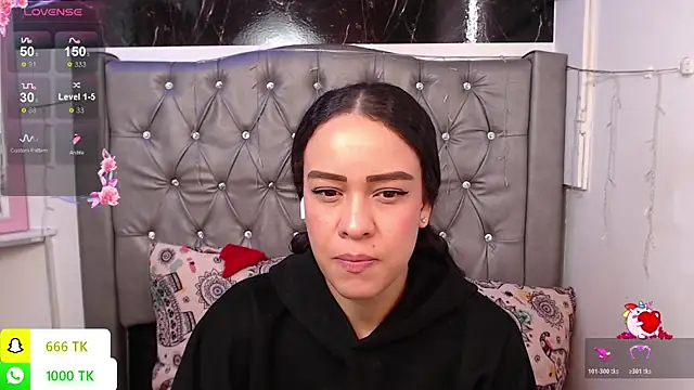 LAILAGUMMY Adlı Modelin Canlı XXX Sohbeti