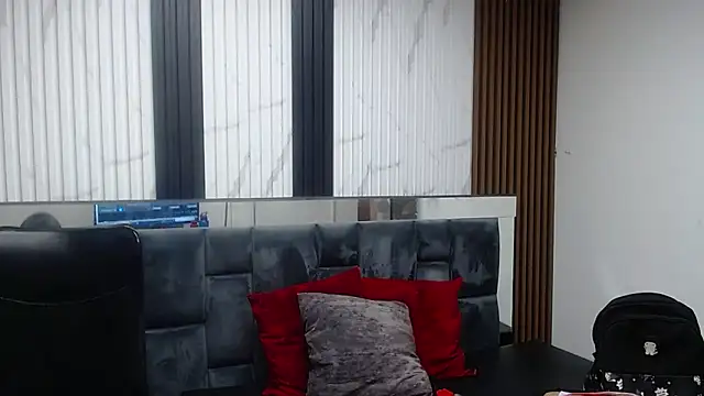 Zeyllyjhonson Adlı Modelin Canlı XXX Sohbeti