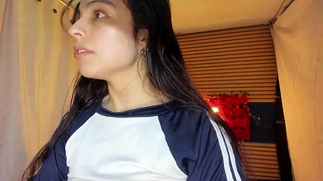 rosse_2504 – Naživo XXX chat