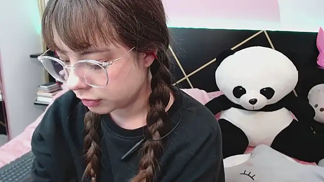 DanniAbbeyn Live XXX chat