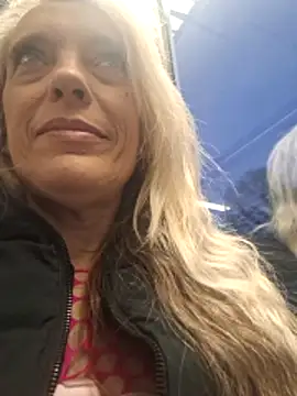 Fantasie-Hot-Sarah Adlı Modelin Canlı XXX Sohbeti