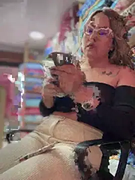 VIOLETA-25_ লাইভ XXX চ্যাট