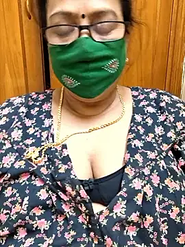 jyosthna – Kamerová šou