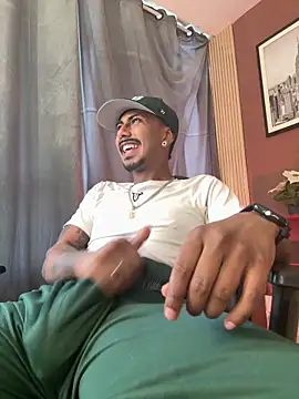 Latinmoster_boss 现场XXX聊天