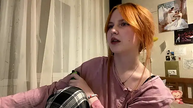 DynaLoom Adlı Modelin Canlı XXX Sohbeti