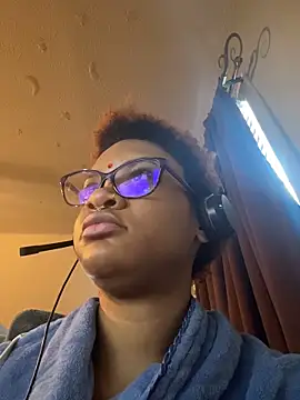 Онлайн чат XXX nickytheehawtie