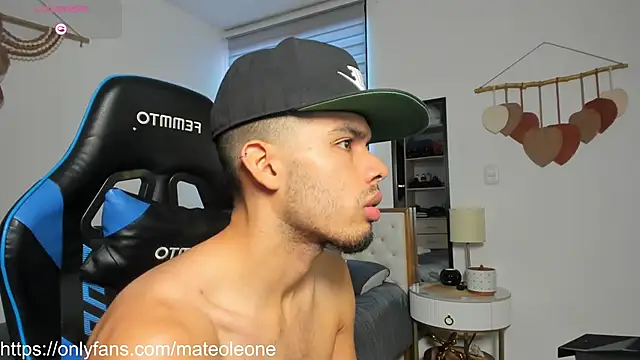 Chat XXX Live mateoleonee