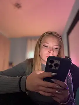 AnastasiaAniess Adlı Modelin Canlı XXX Sohbeti